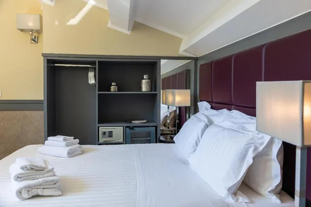 غرفة بسرير كينج بجاكوزي، Hotel Castellino Roma 2/5