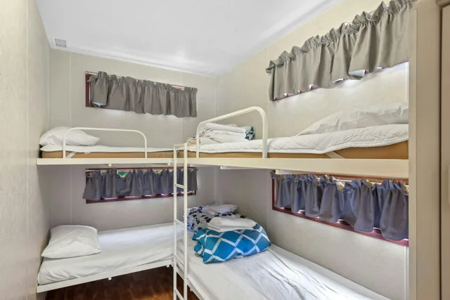 كابينة سوبيريور بغرفتي نوم، Discovery Parks - Goolwa 2/4