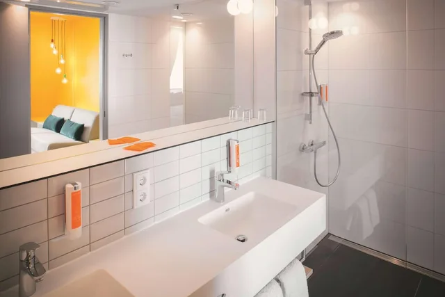 Plus, Suite, 2 Double Beds، Sunday Hotel Leipzig City 4/4