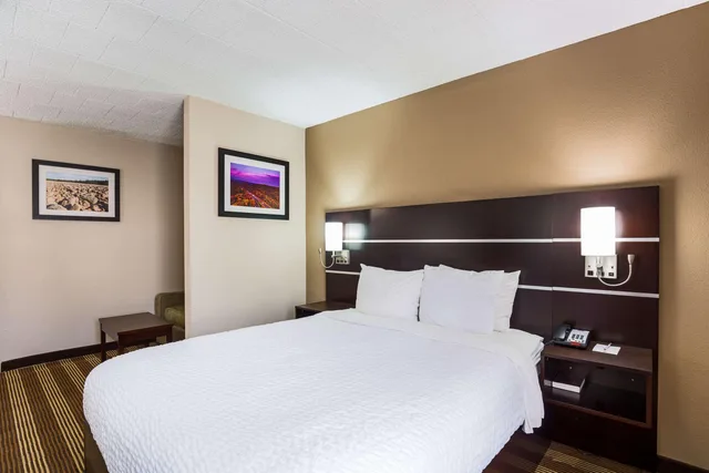 جناح بسرير كوين، Pocono Inn At Water Gap 1/3