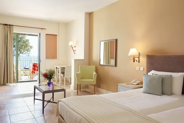Junior Suite, Beach Front, Pool Access, Accessible، GRAND BAY BEACH RESORT KOLYMBARI 1/2