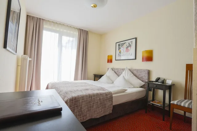 غرفة سوبيريور بسرير كوين بإطلالة على الفناء، Hotel Nymphenburg City 7/10