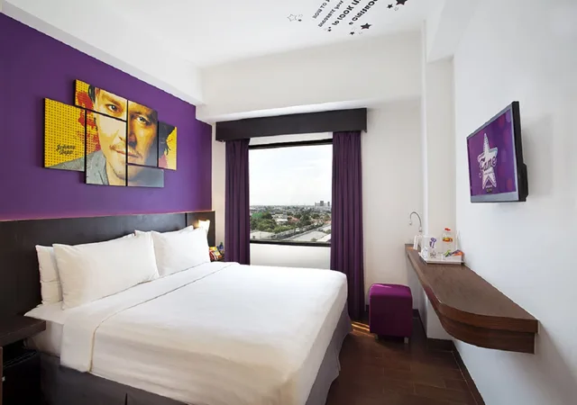 غرفة سوبيريور بسريرين منفصلين، Fame Hotel Gading Serpong 1/5