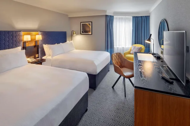 Hilton Double Guest Room، Doubletree by Hilton Manchester Airport 1/3