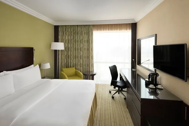 غرفة كلاسيكية بسرير كوين، فندق كراون بلازا جدة(Crowne Plaza Jeddah) 4/5