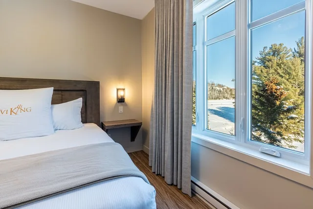 3 Bedrooms, Condo, 3 Queen Beds, Lake View, Balcony, Kitchen, Le Viking Resort & Marina 1/4