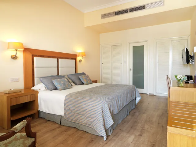 Superior, Cabin, Double Bed, Garden Area، Alexander the Great Beach Hotel 1/4