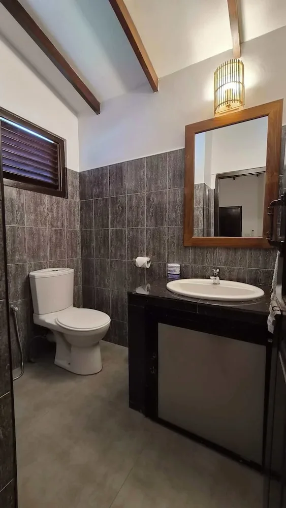 غرفة قياسية بسرير كينج، Riverside Cabanas 9/10