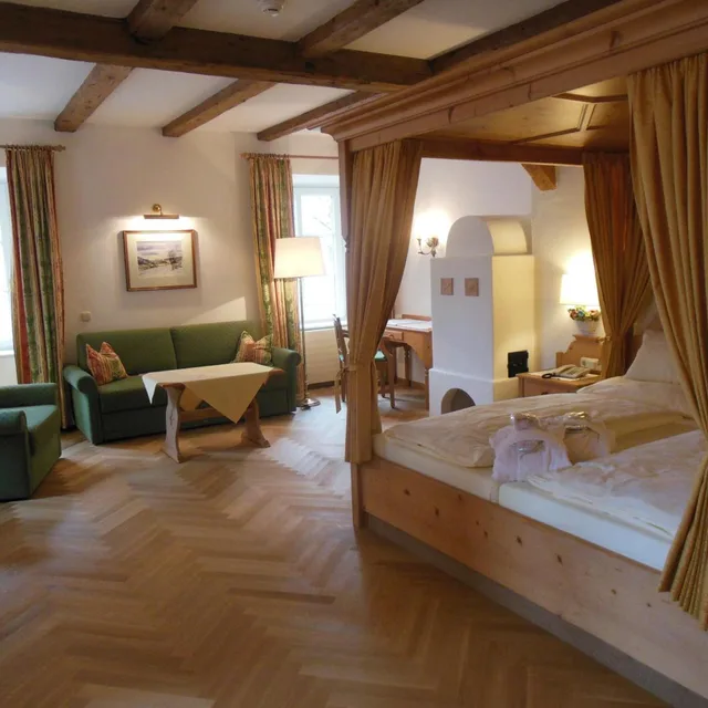 جناح جونيور مع أريكة، HOTEL TIEFENBRUNNER 4/8