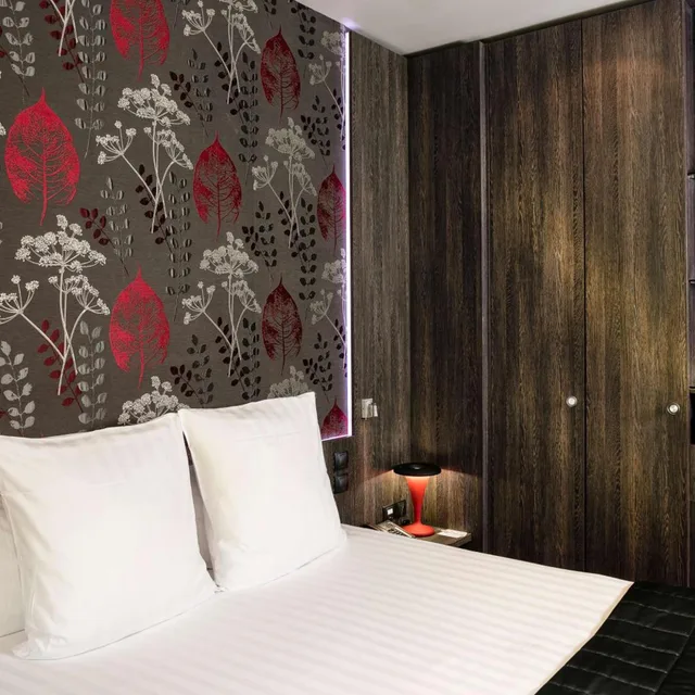غرفة سوبيريور بسرير مزدوج بشرفة بإطلالة، Best Western Premier Patio Des Artistes 3/7