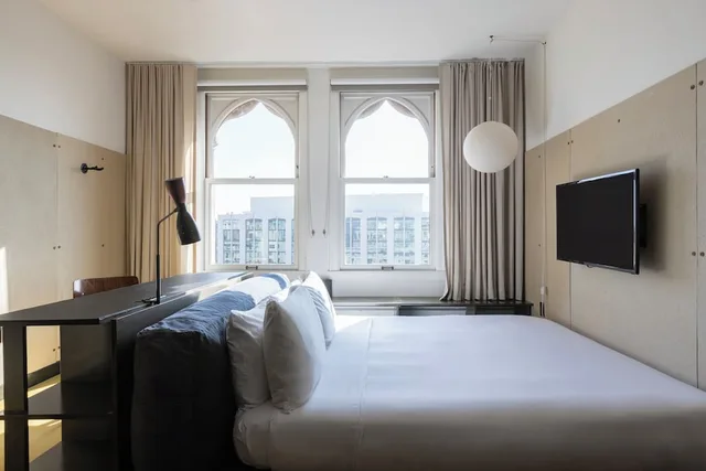 Renovated, King Bed، STILE Downtown Los Angeles by Kasa 2/6