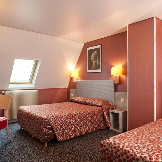 غرفة ثلاثية، HOTEL MIRAMAR 1/5