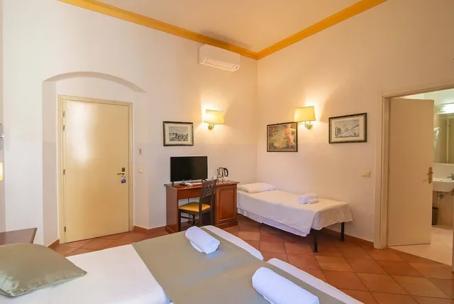 غرفة كلاسيكية ثلاثية بثلاثة أسرّة، Residenza Hotel Cimabue 3/10