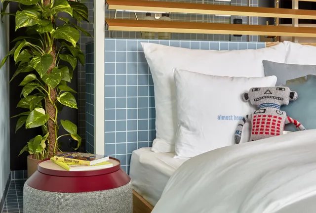Medium, Circle, 2 Double Beds، 25hours Hotel The Circle 5/6