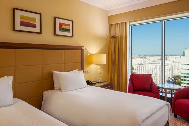 غرفة أساسية بسريرين منفصلين، Hilton Warsaw City 1/9