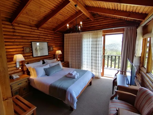 Swiss Village, Cabin, Queen Bed، Eight Bells Mountain Inn 3/4