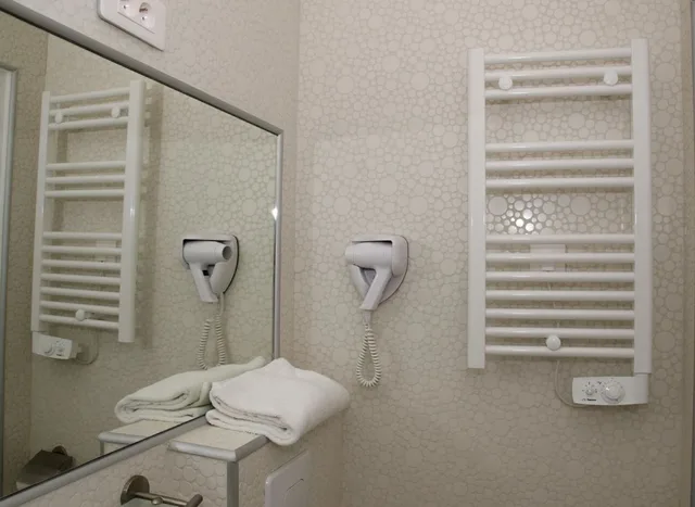 غرفة قياسية بسرير كوين، Hotel Bonne Nouvelle Paris 9/9