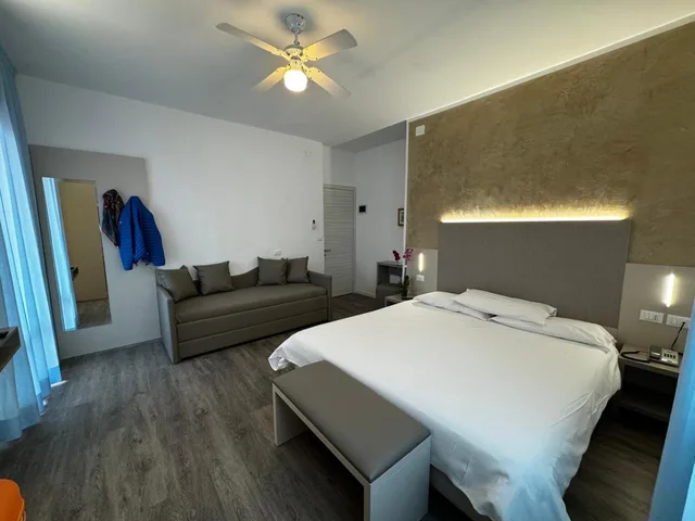 غرفة كومفورت ثلاثية، Hotel Etna 4/10
