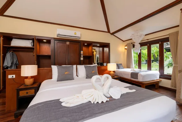 فيلا ديلوكس عائلية بسرير كوين وسرير فردي، KOH MOOK SIVALAI BEACH RESORT 1/4