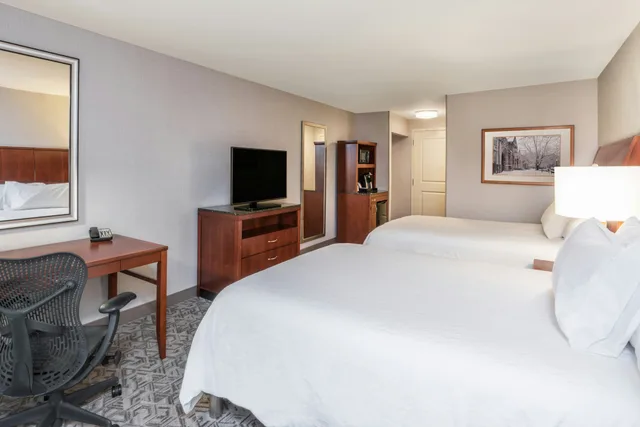 غرفة بسريرين كوين، Hilton Garden Inn Blacksburg University 2/3