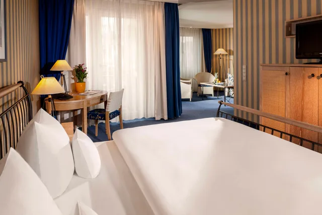 جناح كومفورت مفرد بإطلالة جزئية على البحر، Dorint Strandhotel Binz Rugen 1/1