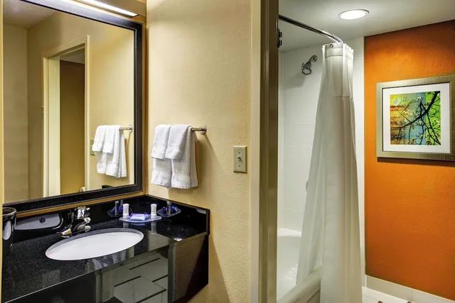 غرفة بسريرين مزدوجين لذوي الإعاقة، Fairfield Inn Suites Atlanta Suwanee 3/4