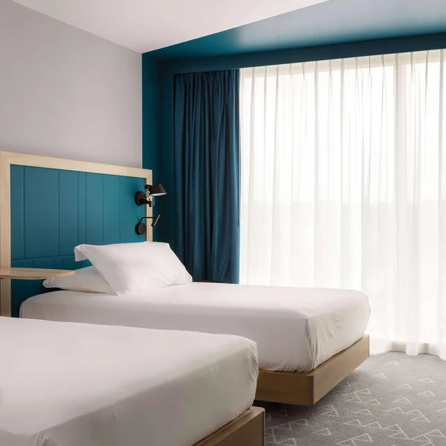 غرفة قياسية بسريرين منفصلين، Hampton by Hilton Tours Centre 1/4