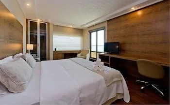 غرفة ديلوكس بسرير مزدوج بإطلالة على البحر بشرفة، Majestic Palace Florianopolis 1/1