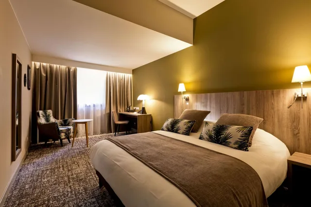Superior, Queen Bed, Best Western Crequi Lyon Part Dieu 5/10