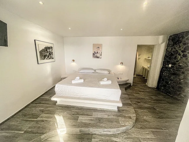 Executive, Double Bed, Caldera View، Loucas on the Cliff 5/10