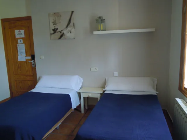غرفة سوبيريور ثلاثية بثلاثة أسرّة، Hostal Moscatel 5/10