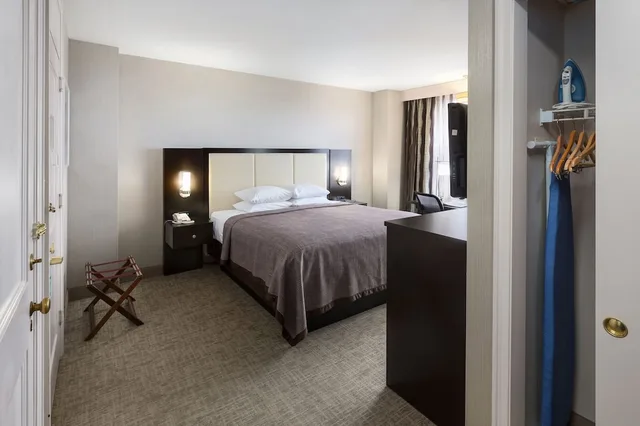 غرفة قياسية بسرير كينج بإطلالة على المدينة، Park Place Hotel 8/10