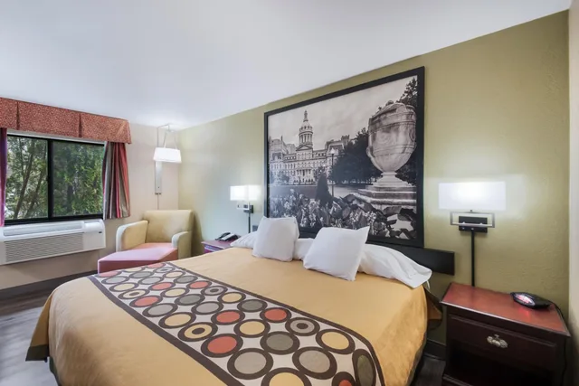 غرفة بسرير كينج، Red Carpet Inn-Indian Head 2/5