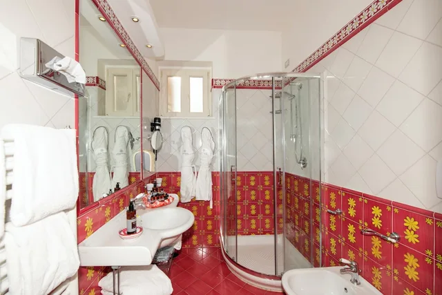 غرفة بسريرين منفصلين بإطلالة على الحديقة، Hotel Margherita 10/10