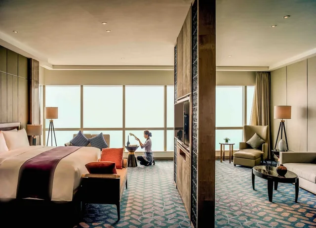 جناح رئاسي بسريرين كينج، Intercontinental Hanoi Landmark 3/4