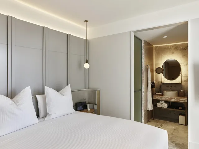 غرفة سوبيريور بسرير كينج، The Porter House Hotel Sydney - MGallery 1/6