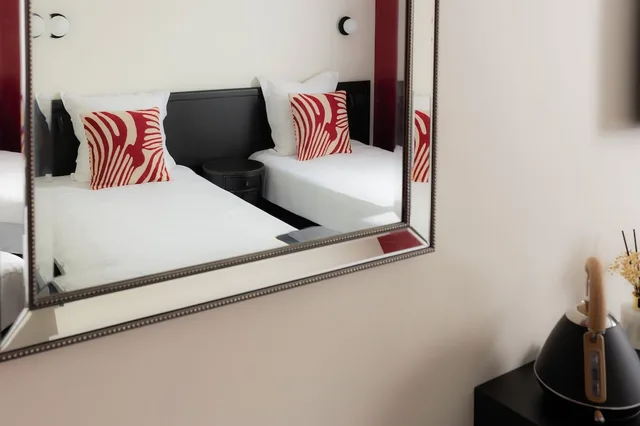 Renovated, Twin Beds, Hotel Alliance - Proche Paris 1/2