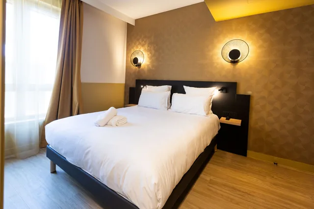Connecting, Suite, All Suites Hotel Paris Pleyel L’Ile Saint Denis 2/4