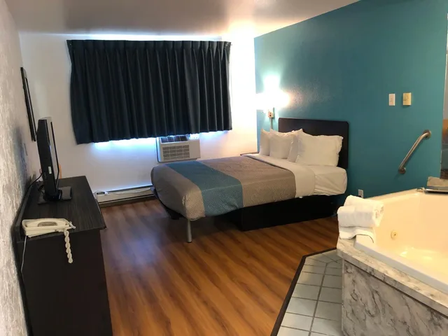 غرفة بسرير مزدوج، Days Inn by Wyndham La Crosse 7/10