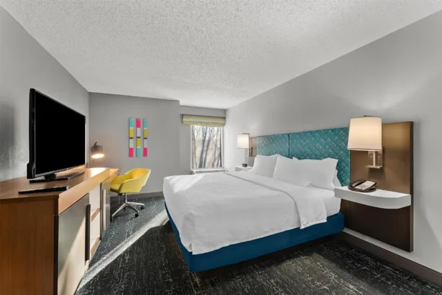 استوديو بسرير كينج، Hampton Inn Suites Newtown 3/6