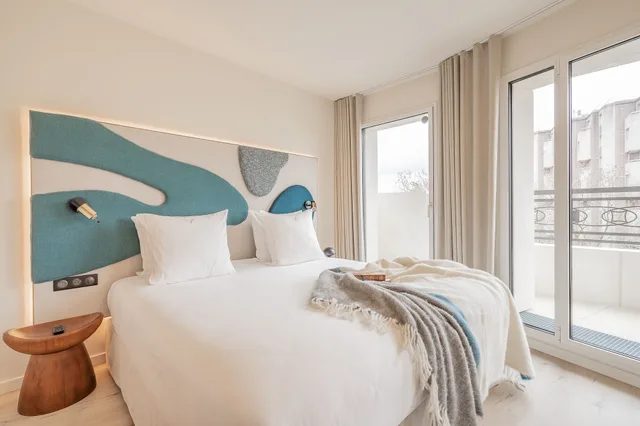 شقة بريميوم بسرير كوين بشرفة بغرفة نوم واحدة مع أريكة، Yuna Porte Maillot - ApartHotel 5/10