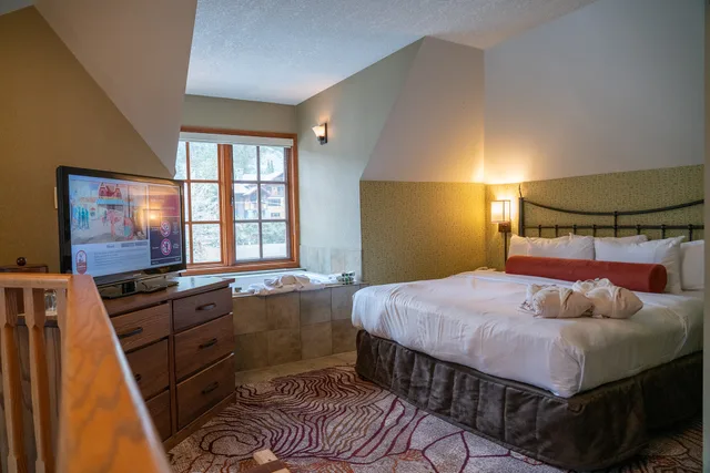 جناح ديلوكس، Banff Caribou Lodge & Spa 1/2