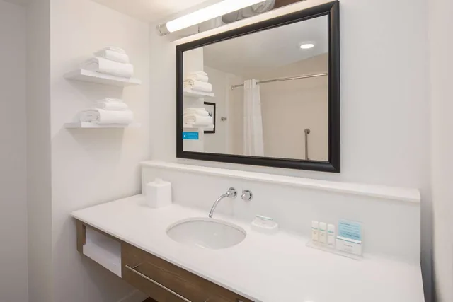 جناح استوديو بسرير كينج، Hampton Inn and Suites by Hilton Portland-Pearl District 4/5