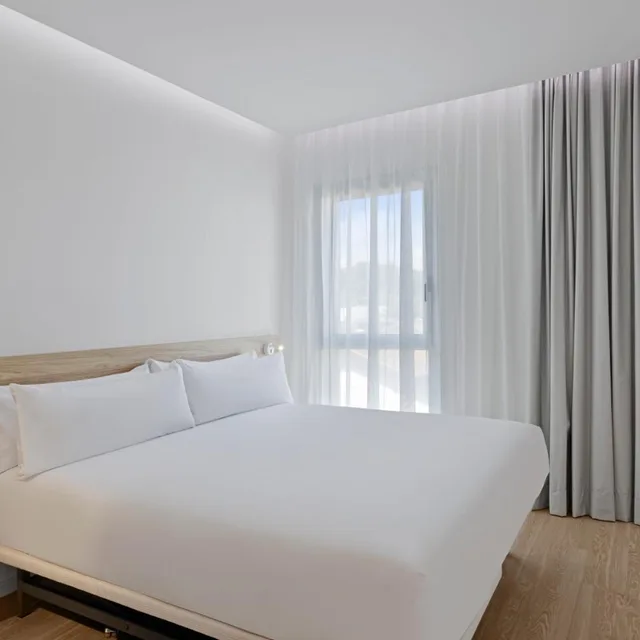 Double Room, B&B Hotel Leiria Fatima 1/6