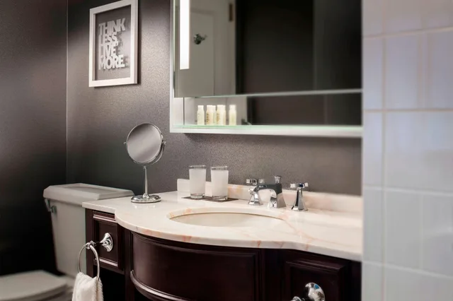 غرفة، Renaissance Providence Hotel 1/1