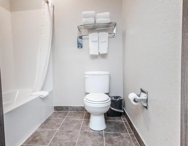 جناح بسرير كينج، Cobblestone Inn and Suites Maryville 10/10
