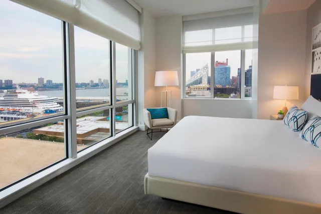 جناح تنفيذي بسرير كينج، Ink 48 Hotel 2/3