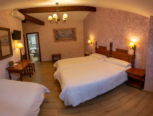 غرفة ثلاثية بسرير فردي، Hotel Las Cancelas 1/9