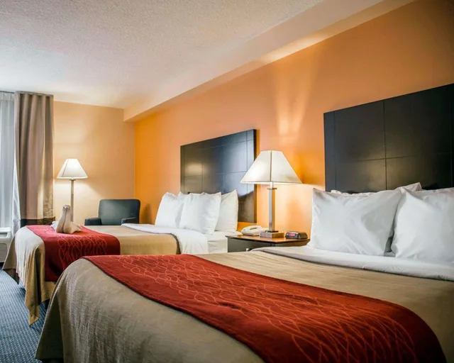 غرفة بسرير مزدوج، I-Drive Hotel at Universal 3/6