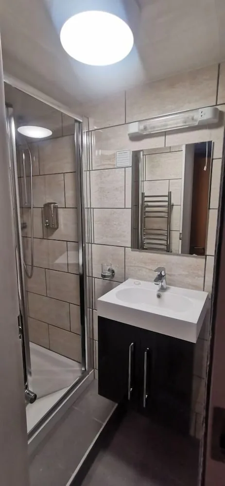 غرفة سوبيريور بسرير مزدوج، Central Hotel 6/6